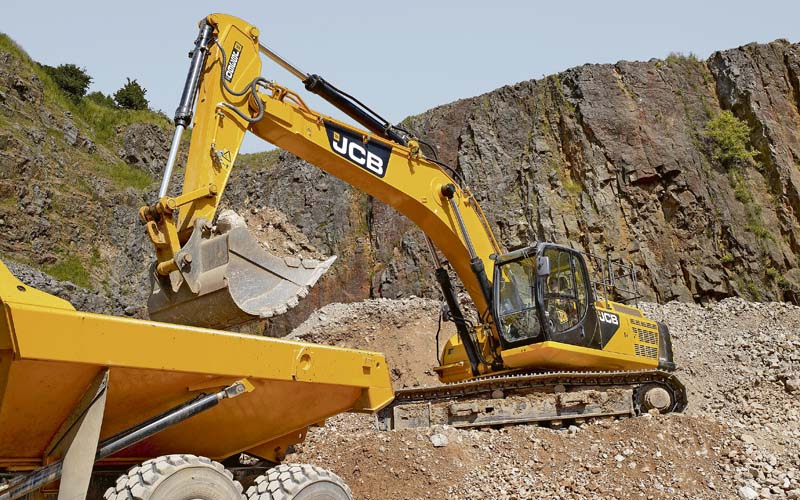 Der 36-Tonnen-Bagger JS360 von JCB ist darauf ausgelegt, in der Gewinnung oder auch beim Abbruch Zeit und Geld zu sparen. (Foto: JCB)