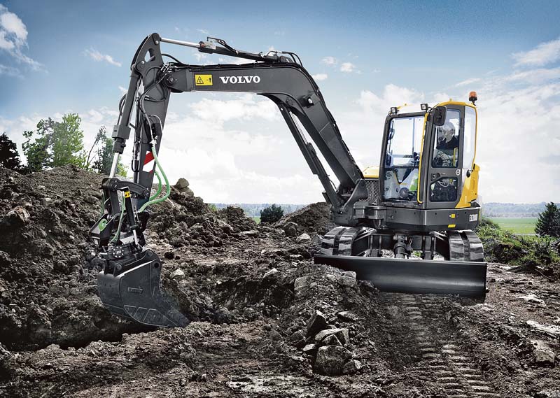 Ob Graben, Planieren oder Grabenziehen: Ein Volvo-Kompaktbagger mit Aggressive Cut-Löffel, Schnellwechsler und Steelwrist-Tiltrotator ist jeder Aufgabe gewachsen. (Foto: Volvo CE)