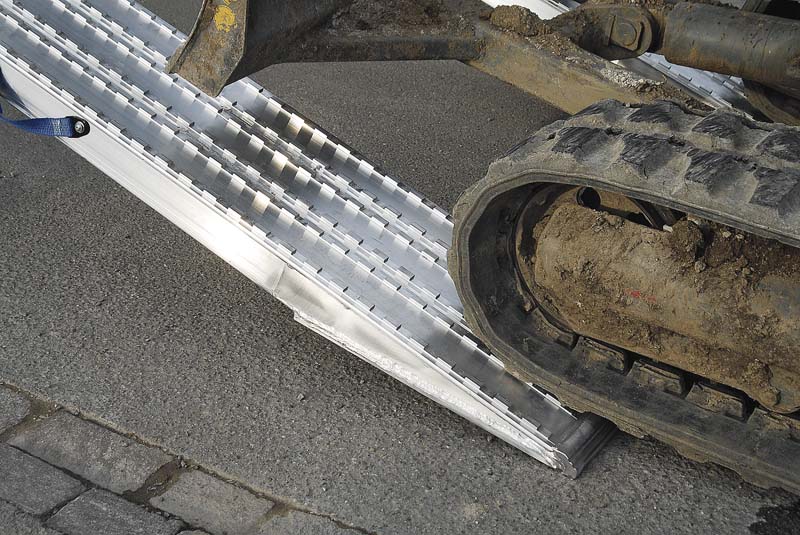 Die stark profilierte Fahrfläche garantiert sicheres und einfaches Befahren der Verladerampen.   (Foto: Altec GmbH)