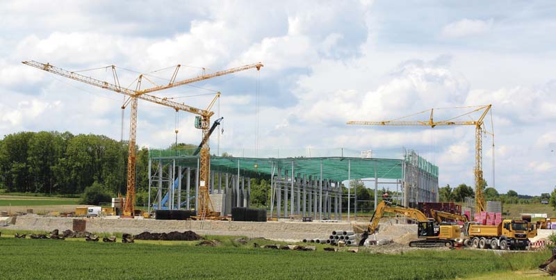 Reisch-Mitarbeiter bei Hochbauarbeiten.  (Foto: NEMETSCHEK Bausoftware GmbH / Georg Reisch GmbH & Co. KG)