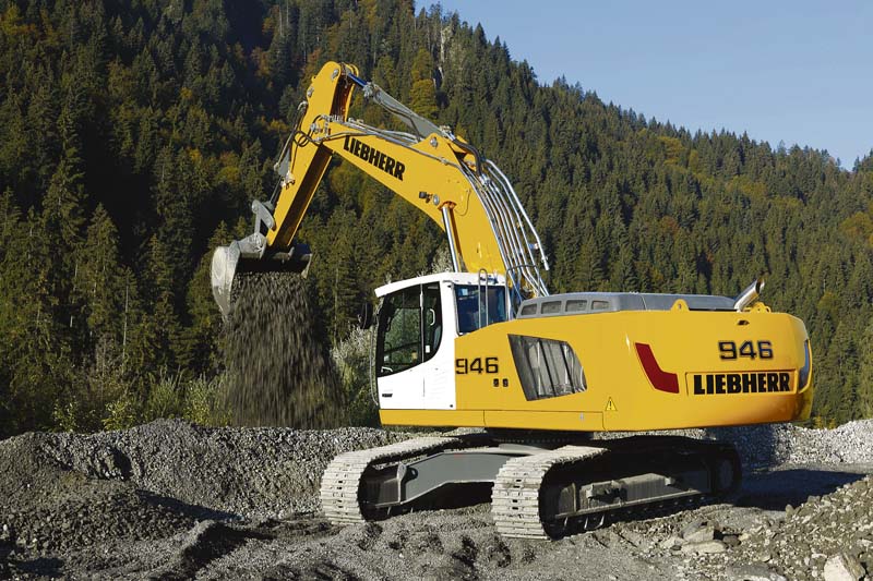 Der neue Liebherr-Raupenbagger R 946 ist mit einem 200 kW / 272 PS starken 6-Zylinder-Dieselmotor aus dem Hause Liebherr ausgestattet.  (Foto: Liebherr France SAS)
