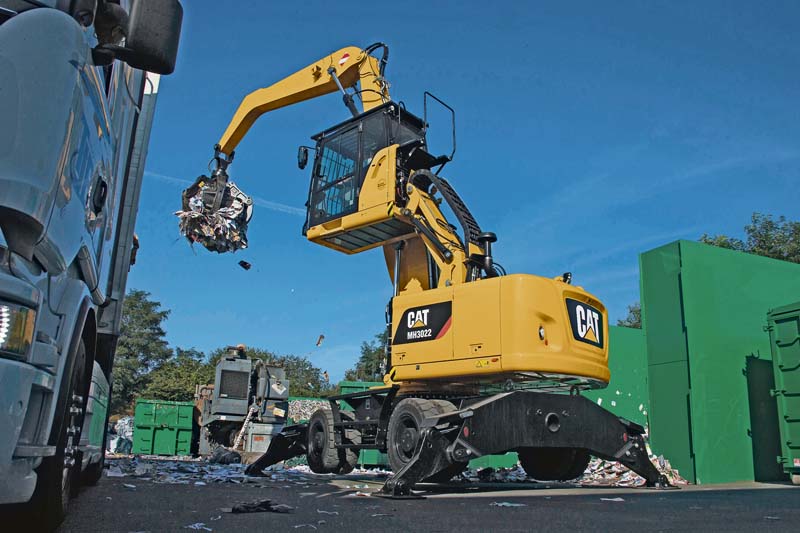 Die neuen Cat MH3022 und MH3024 sind die kleinsten Maschinen der neuen Caterpillar-Reihe von Mobilbaggern für den Materialumschlag in der Größenklasse über 23 Tonnen Einsatzgewicht. (Foto: Zeppelin/Caterpillar)