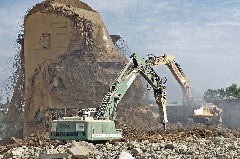 Rückbau der Fabrikanlage des ehemaligen Zementwerkes Wetzlar.   (Foto: Max Wild GmbH)