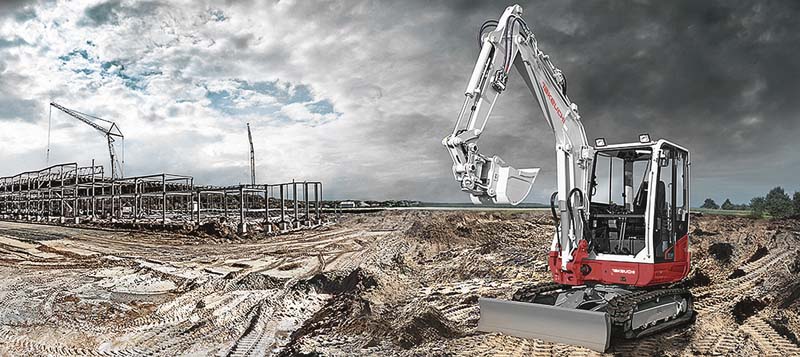 Der neue 4 Tonner von Takeuchi, der TB 240 mit einem 4-Zylinder-Motor mit 26 kW/35,3 PS und umfangreicher Ausstattung. (Foto: Wilhelm Schäfer GmbH)