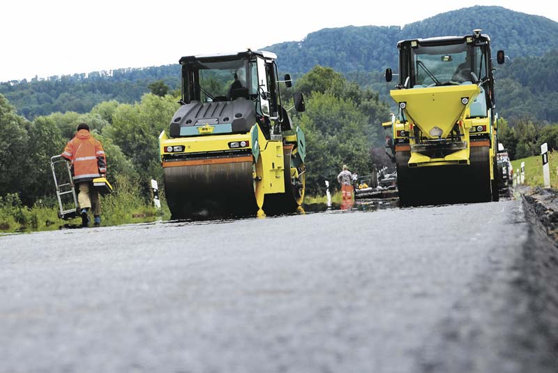 Die drei eingesetzten Walzen ARP 95 waren mit Topcon-Maschinensteuerung und der flächendeckenden Verdichtungskontrolle von Ammann ausgestattet.   (Foto: Ammann Verdichtung GmbH/ Topcon Deutschland Positioning GmbH)