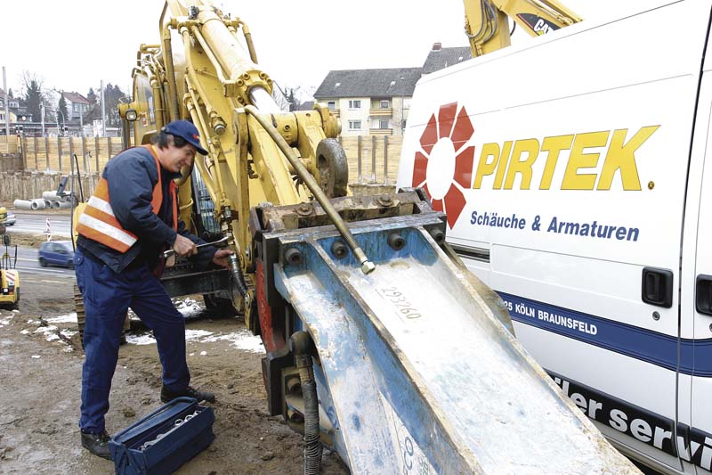 Die durchschnittliche Reaktionszeit der Servicetechniker lag voriges Jahr bei 35 Minuten.  (Foto: Pirtek Deutschland GmbH)
