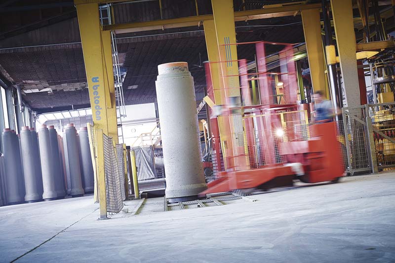 Fabekun-Kanalrohre mit Nennweiten bis zu DN 1200 können am Unternehmenssitz im Westerwald gefertigt werden.  (Foto: Gebr. Fasel Betonwerke GmbH)