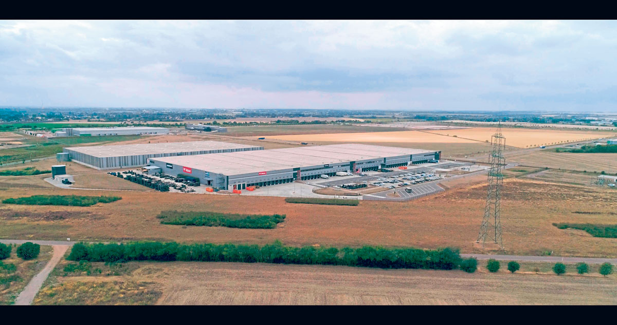 Das 43.000 m2 große Bobcat Aftermarket Service Center. (Foto: Doosan Bobcat EMEA)