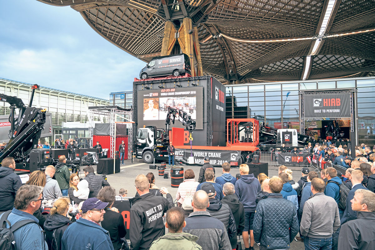 Hiab-IAA-Messestand. Hiab ist weltweit führend bei Geräten für den Ladungsumschlag auf der Straße. (Foto:  VDA)