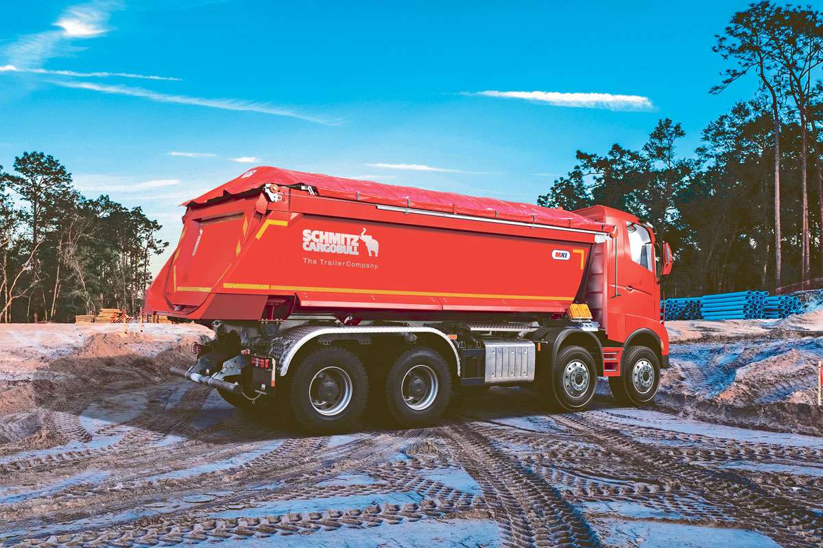 Schmitz Cargobull bietet für den Motorwagen-Kippaufbau M.KI das elektrisch bedienbare Schiebeverdeck  an. (Foto:Schnitz Cargobull)