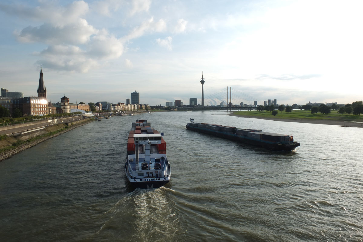 Der Rhein ist die wichtigste Wasserstraße für die Binnenschifffahrt in Deutschland. (Foto: Pixabay)