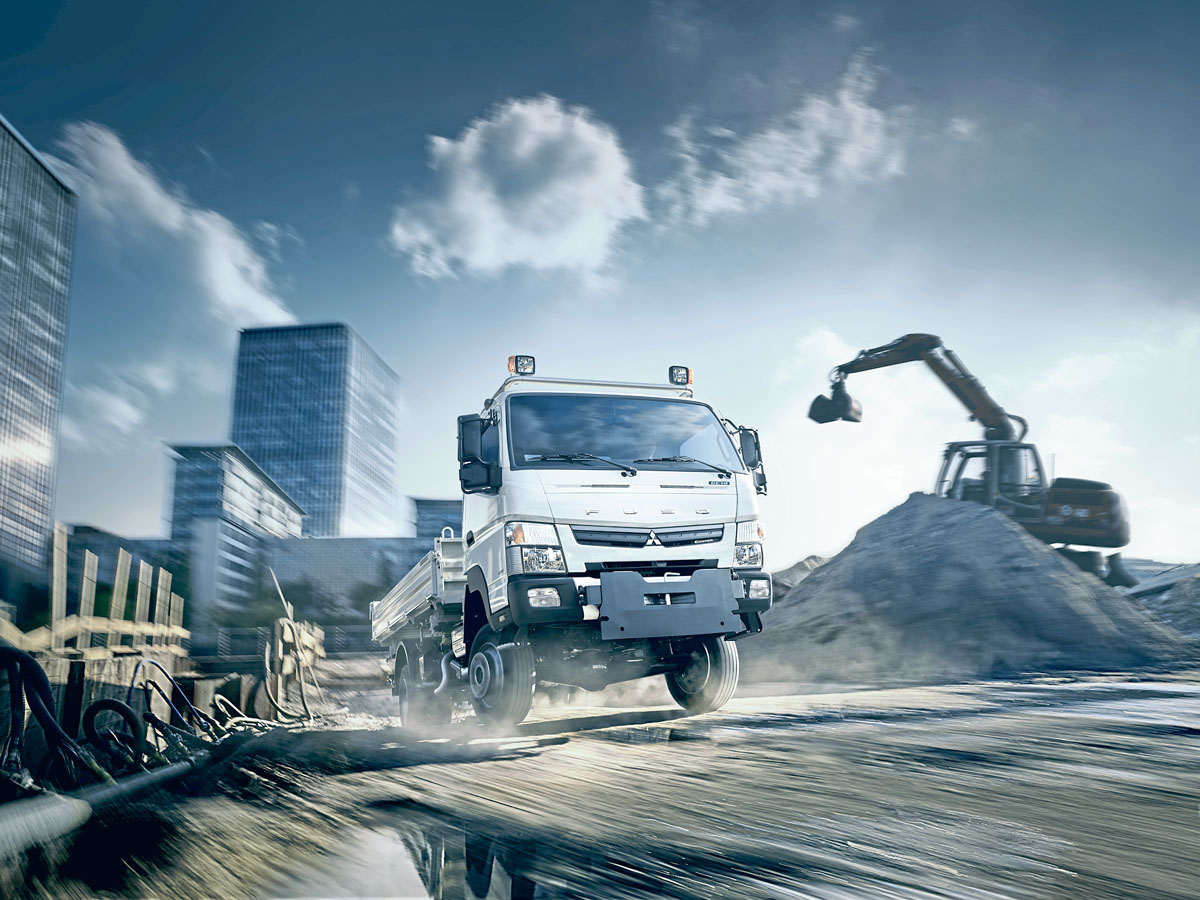 Der Fuso Canter wird in speziell für die Baubranche ausgerüsteten Varianten vorgestellt.  (Foto: Daimler)